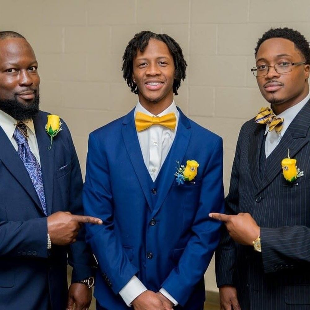 Meet your Posher, Axeris